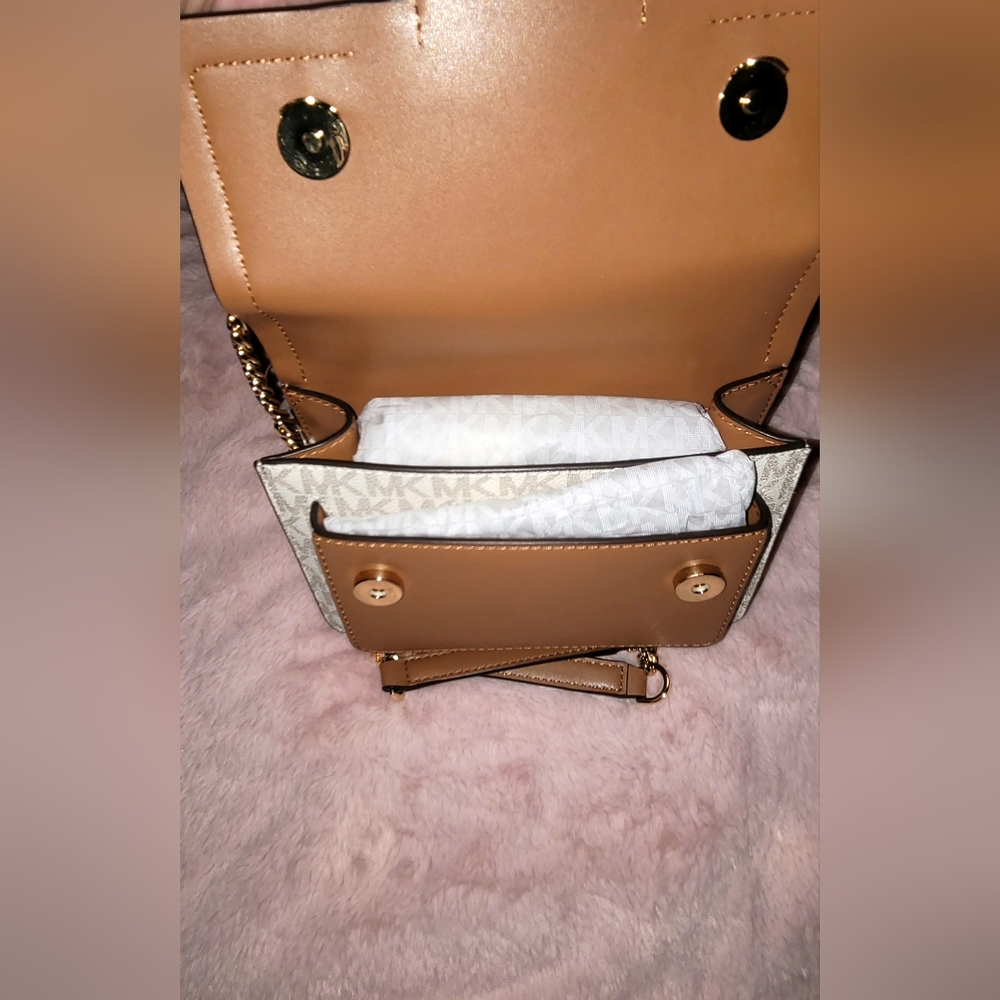 Michael Kors Beige and Brown Crossbody Bag New With Tags. - Picture 3 of 5